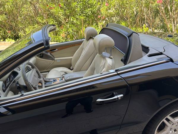 2008 Mercedes-Benz SL 550 - $5,000 (Glendale)63624509483011122