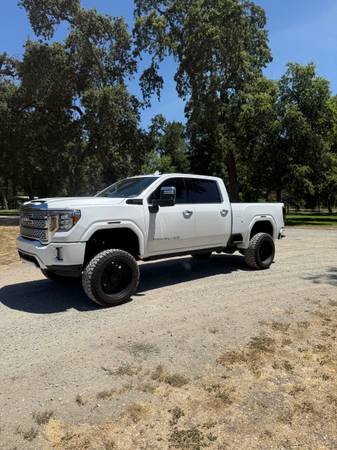 2020 GMC 2500HD Denali 4x4 Lifted - $49,500 (Cic)63619306435585122