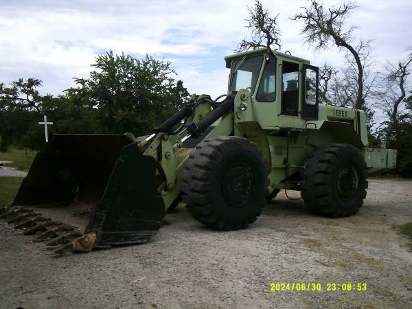 terex 72-61 loader 1
