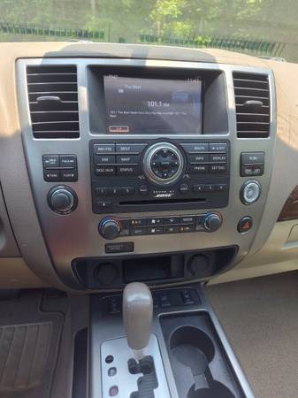 2015 Nissan Armada....(3ra fila) ¡¡¡¡¡No necesita nada!!!!! - $8,000 (clarksville)63621475559683121