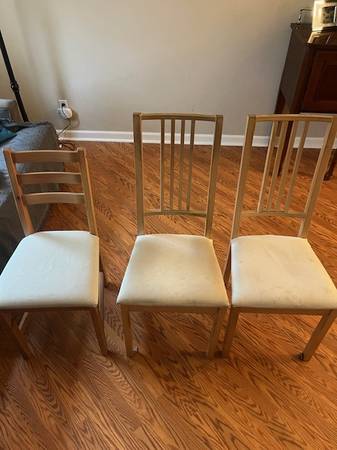 Free chairs 1