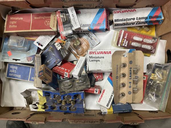 50 PLUS Minature automotive light bulbs--S 1