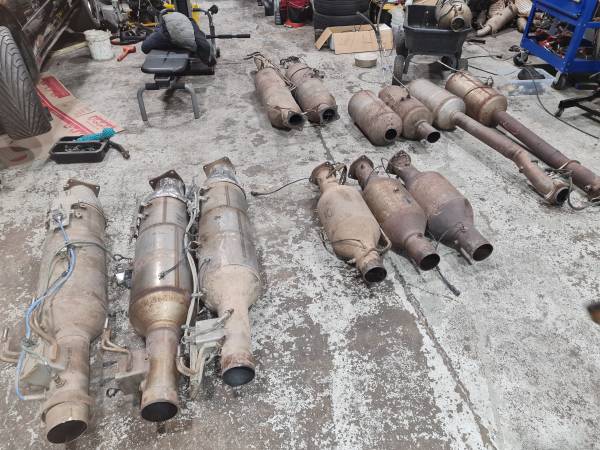Dodge Ram Cummins 6.7L,GM Chevrolet Chevy Duramax 6.6L Exhaust DPF SCR 1