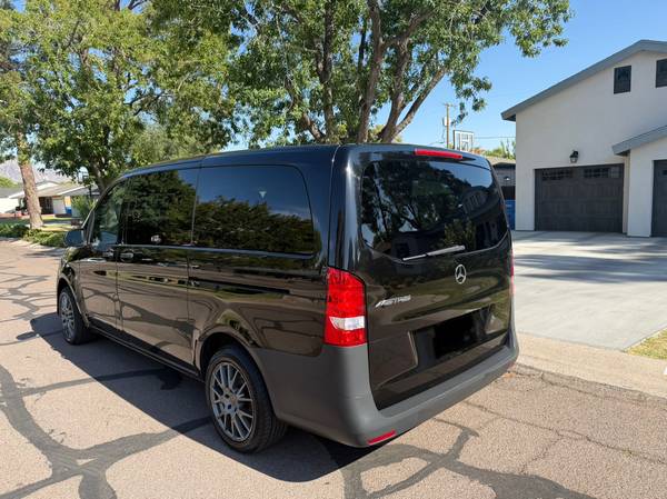 2016 Mercedes Benz Metris Van de Pasajeros - $13,900 (Moon Valley)63470415086593123
