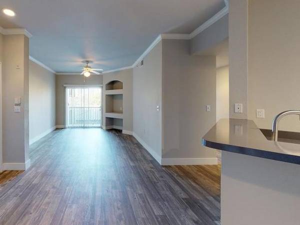$1,260 / 2br - 1137ft2 - Resort Style Pool, Package Lockers, Recessed Entertainment Niche63796257615617120