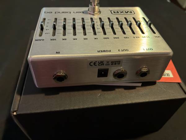 MXR 10 Band Graphic EQ - Guitar Pedal - musical instruments - by