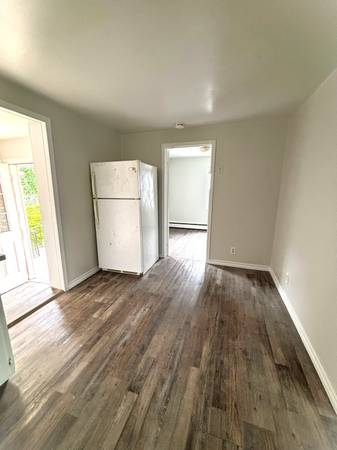 352 Park Ave - 3 2