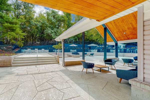 $1,615 / 2br - 1050ft2 - 2 Bed 2 Bath, Patio/Balcony, Covered Parking (625 Stanwix Street, Pittsburgh, PA)63664544286723120