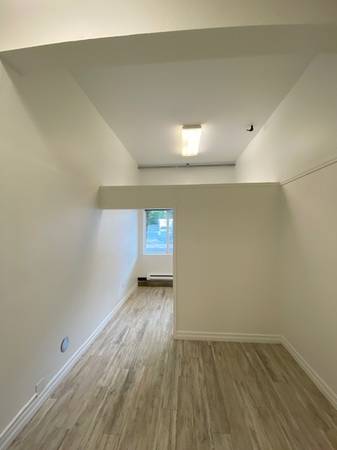 $850 This Is Your Sign! Street Level Unit Coming Soon, Tour Now! (NW Slabtown/Nob Hill)63831536858499123