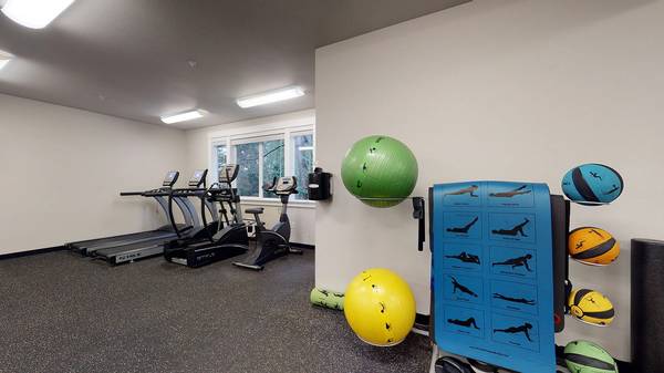 $1,725 / 2br - 907ft2 - 🏡 Work From Home in Style — One Month Free at Trillium Woods (Progress Ridge)63820909776001123
