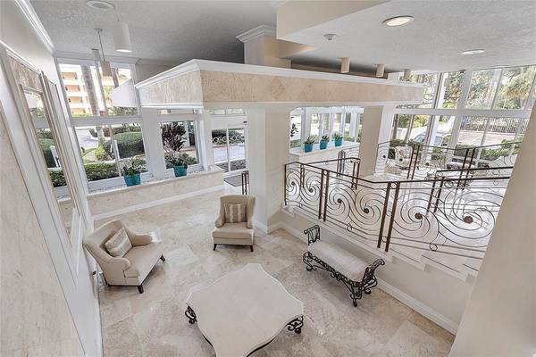 $399,000 / 1br - 1116ft2 - 1 B/1.5 B On the Beach-Renovated (Lauderdale By The Sea)63906441135874122
