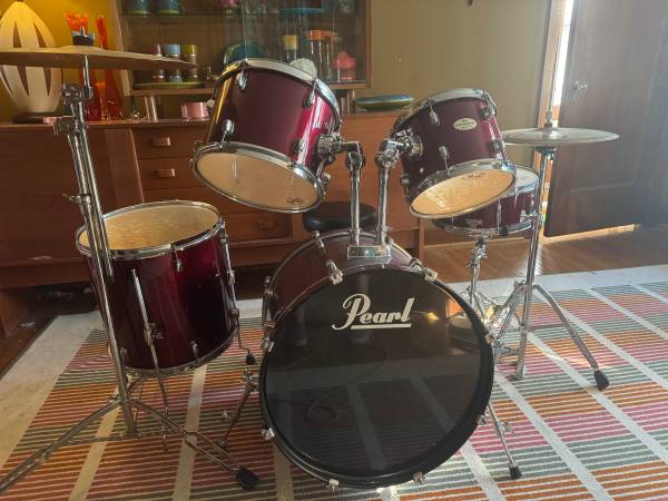 Red Pearl Drum Kit 1