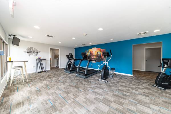 $1,509 / 2br - 1078ft2 - You Score Big 🏈Points With A Big 2BR 1.5BTH Townhome! (Oak Ridge, Tennessee)63815695215361123