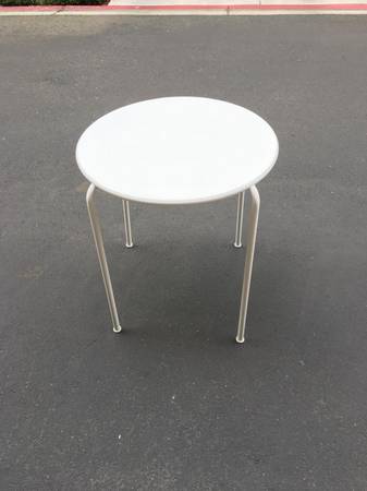 White table 1