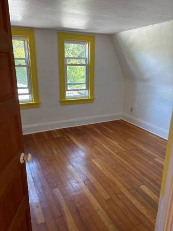 $900 / 1br - 130ft2 - 1 room available in Vintage Cottage (Portland)63820681458179121