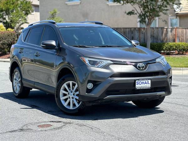2018 Toyota Rav4 with only 39k Miles! - $18,990 (fremont / union city / newark)63613871682307123