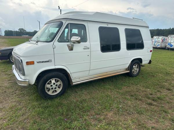 1992 GMC Starcraft (Chads Used Cars) - $3.500 (Dothan, al)63470412313857120