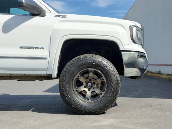 2017 GMC Sierra 1500 Crew - Photo 7