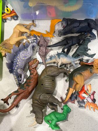 Assorted Dinosaur/Animal Figurine Toys 1