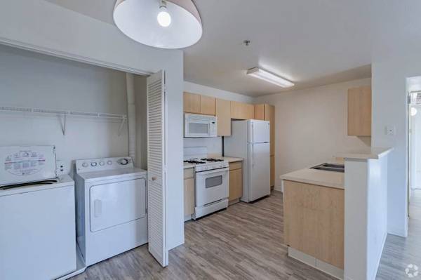 $1,418 / 2br - 2B/2B, Air Conditioning, Private Balcony (10640 N McCarran Blvd, Reno, NV)63992634052866123