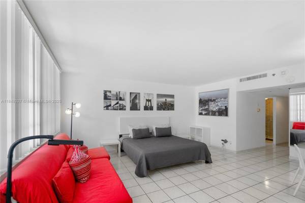 $2,500 / 515ft2 - Amueblado, Estudio - 1 Baño, Balcón, Wifi, plaza de aparcamiento, piscina y gimnasio (Miami Beach)63825138724483122