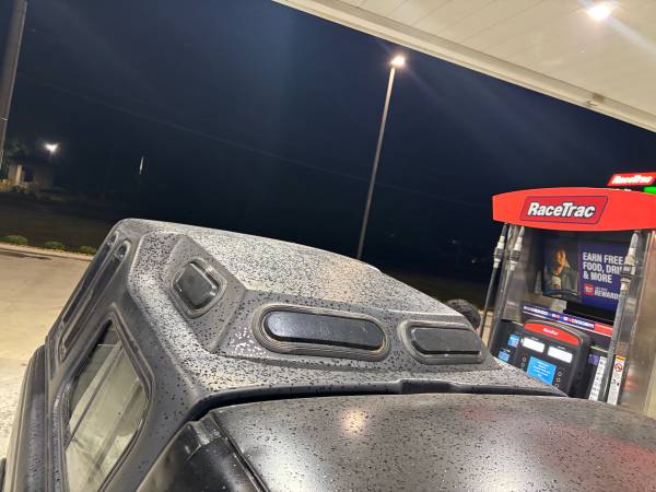 Truck camper shell 1