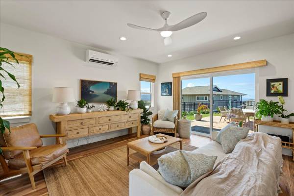 $7,950 / 4br - 2095ft2 - Turn Key, Professionally Furnished, 4 Bed 3.5 Bath Home! (Hali'imaile)63939391357315122