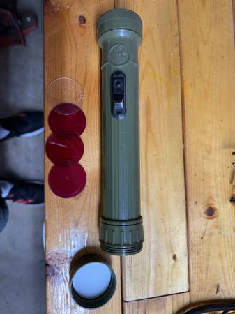 US army flashlight 1
