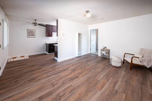 $2,400 / 2br - 825ft2 - Carpeted Floors, 2/BD 1/BA, Lafayette CA (lafayette / orinda / moraga)63847330584323122