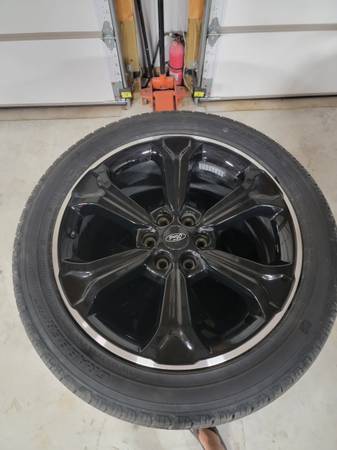 2023 EXPEDITION MAX NEW OEM TIRE & WHEEL SET: GRABBER HTS 285/45R22 1