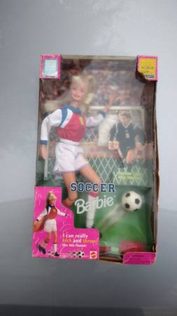 Vintage 1999 Soccer Barbie NRFB – World Cup Edition – Mia Hamm Style 1