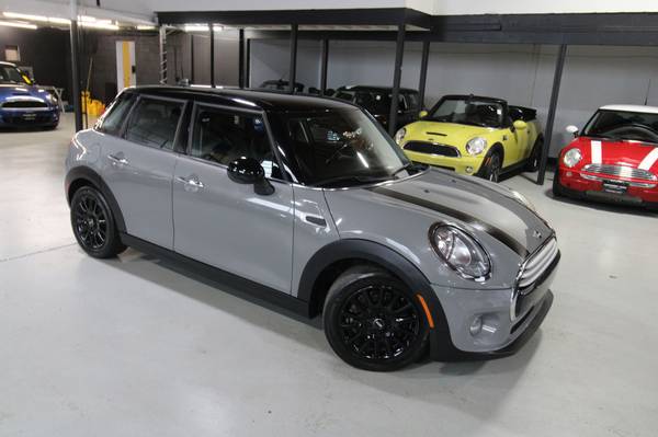 2015 F55 MINI COOPER MOONWALK GREY 75K NEUMÁTICOS NUEVOS Perfecto para Trayectos Diarios - $11,800 (Especializados SOLO en MINIs / FINANCIAMIENTO DISPONIBLE)63617245942915120