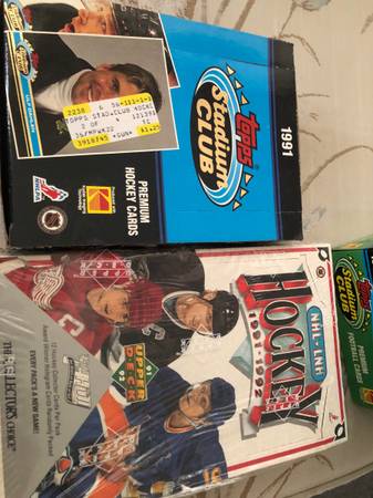 1991 Upper deck or Stadium club, NHL hockey wax pack boxes… 36 packs t 1