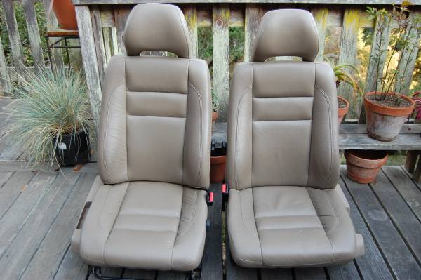 Volvo 850 Seats 1