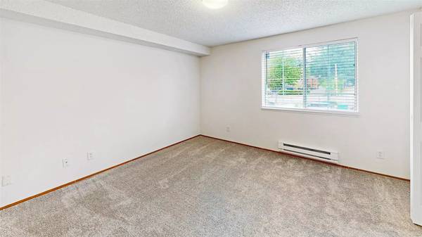 $2,070 / 2br - 970ft2 - Look no further! You are home! Amazing 2 Bed, 970 Sq Ft, great value! (Federal Way)63688314464131121