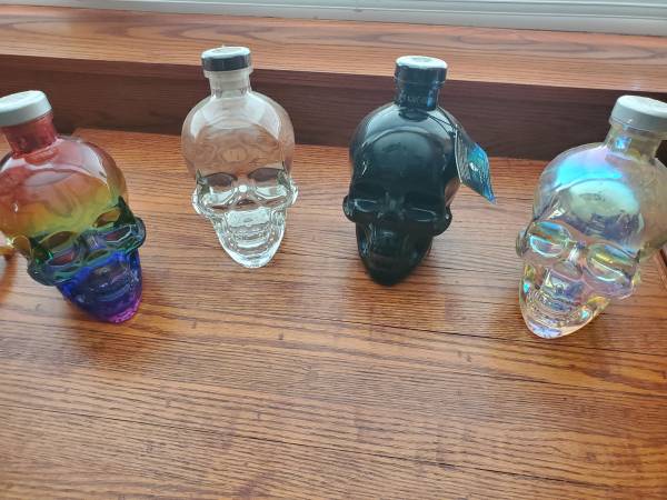 CRYSTAL HEAD VODKA SEALED 1