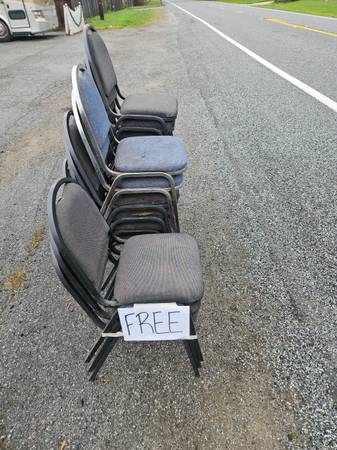 Free chairs 1