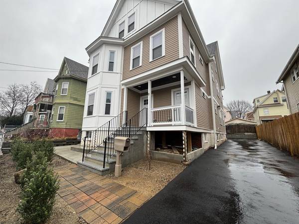 $3,600 / 2br - 1000ft2 - RENO 2 BR, 2 Baths - All Utilities Included - Parking- PETS (Somerville \  Magoun Sq.)63839293611523124
