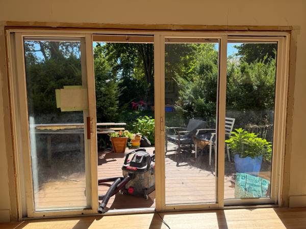 10’ Sliding door 1