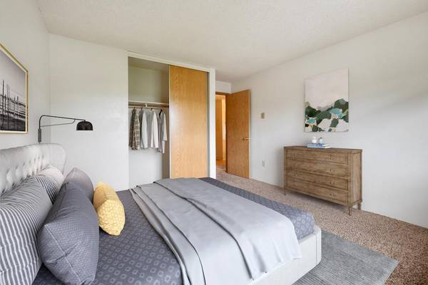 $1,450 / 1br - 625ft2 - Reserve su hogar hoy, unidades ADA disponibles, almacenamiento de acceso directo, piscina63688462351361121