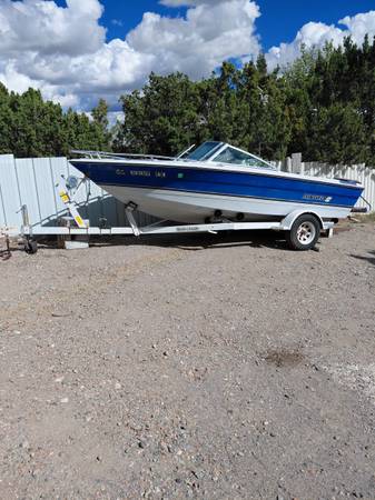 1985 18ft boat 1