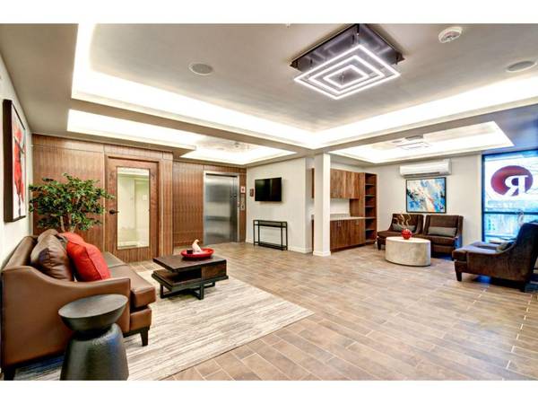 $1,599 / 444ft2 - Hardwood Floors, Open kitchen Layout, W/D in Units! (Capital Hill)63852483986691122