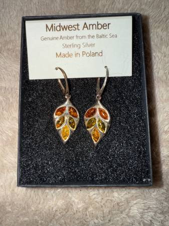 Midwest Amber sterling silver leaf drop earrings w/ Baltic amber stone 1