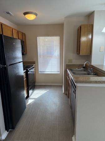 $1,510 / 2br - 1025ft2 - Walk-On Level 2 Bed with Washer/Dryer Hookups (Oakville/Mehlville)63924426377987123