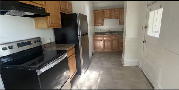 $1.411 / 2 habs - 840 pies² - Unidad superior de dúplex en edificio histórico y tranquilo. (St. Paul)63373543245187121