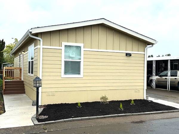 $154,999 / 2br - 960ft2 - Lakewood Vista Sp. #37 (Eugene)63977277566338120