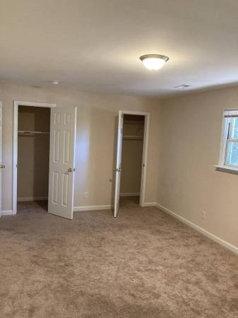 $1,200 / 1br - 767ft2 - Well-equipped kitchen! Dishwasher included! The Groves (Raleigh)63685979837569124