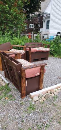 Outdoor pallet furniture - $175 (Henniker)63470910214275121