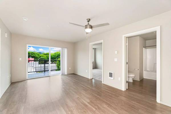 $2,870 / 2br - 1078ft2 - 2 MONTHS FREE!! Check our 2 BD / 2 BA. Tour Today!! (Renton)64031308916355122