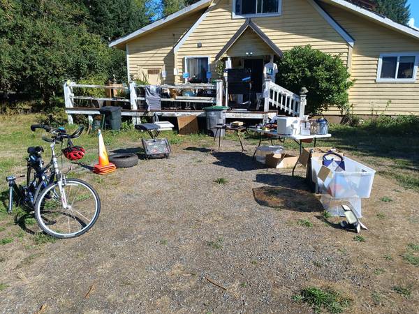 Yard sale photo